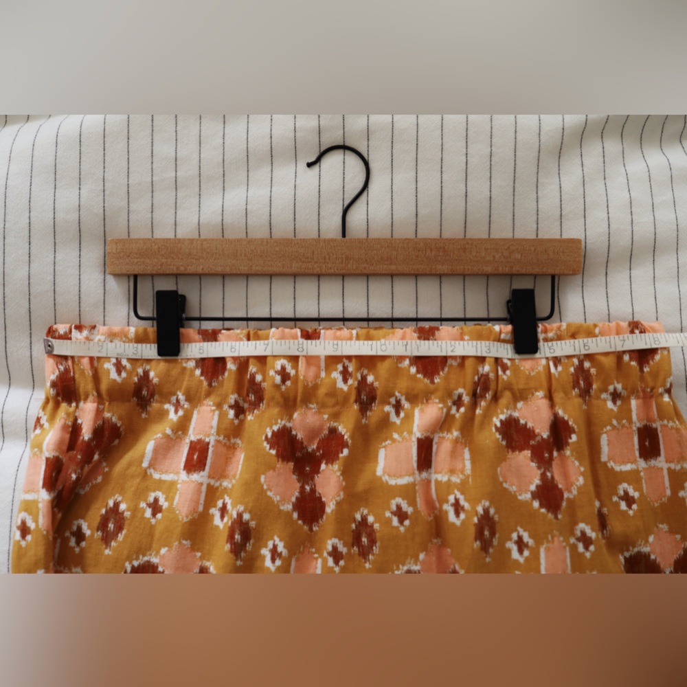 Linen High-Low Skirt - Picture 4 of 4